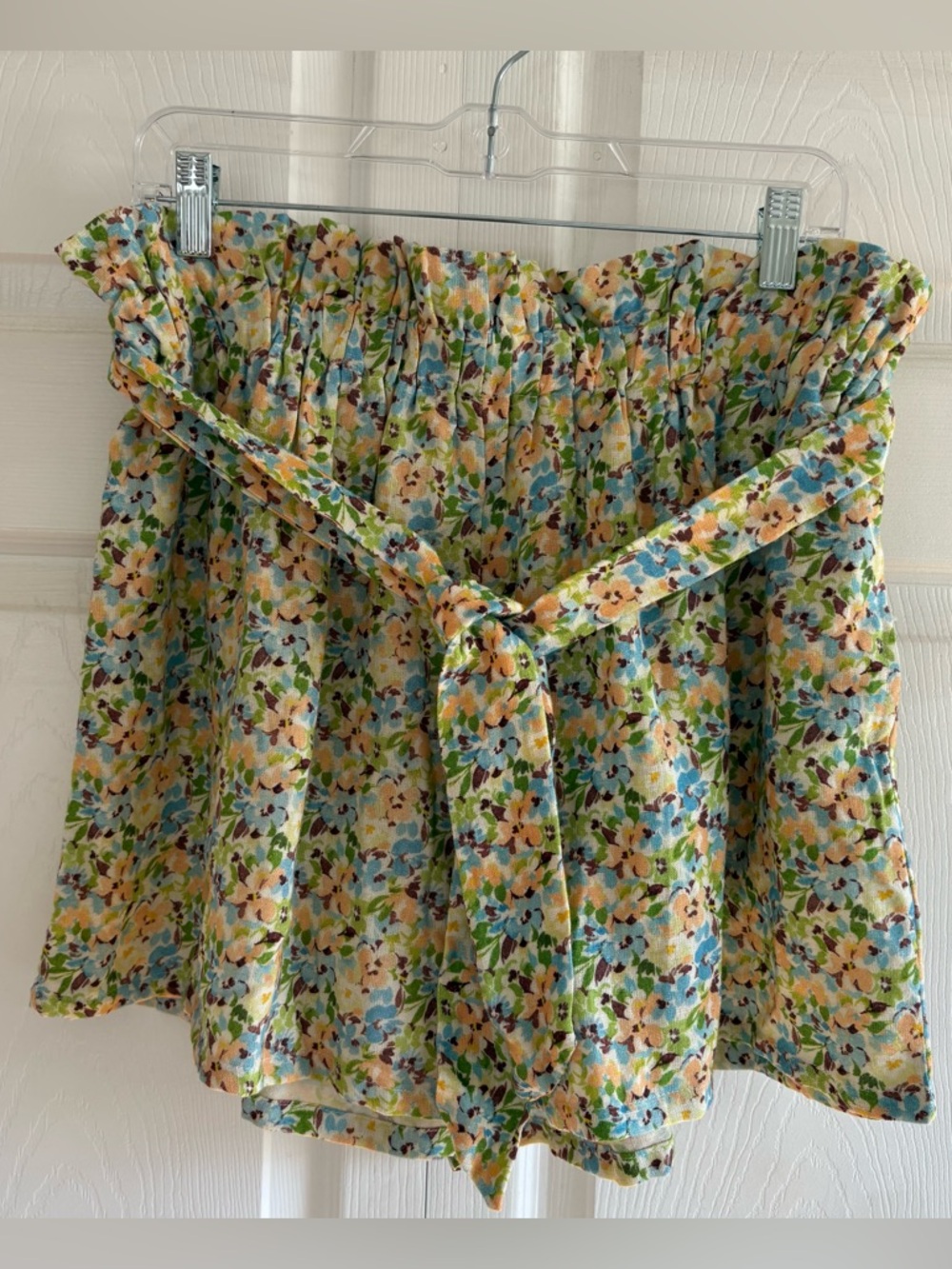 Revolve La Porte Linen Blend L Shorts Yellow Blue Ditsy Floral Resort Cruise
